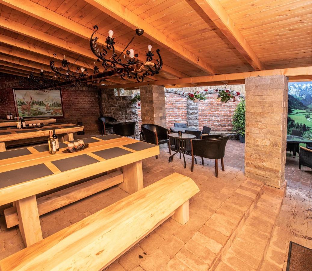 Hotel Novotheos Oradea Ngoại thất bức ảnh