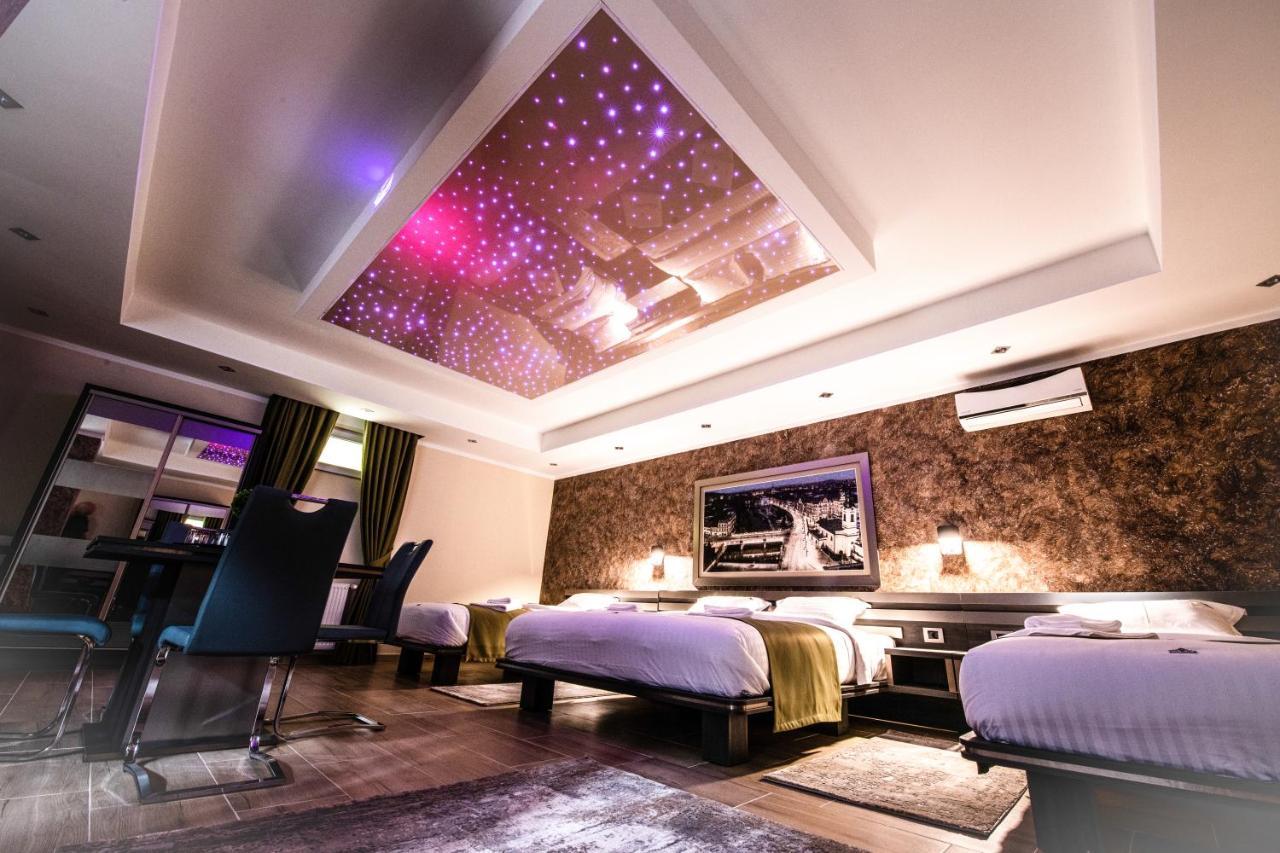 Hotel Novotheos Oradea Ngoại thất bức ảnh