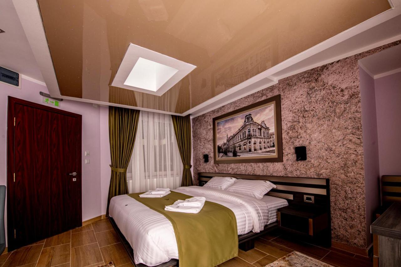 Hotel Novotheos Oradea Ngoại thất bức ảnh
