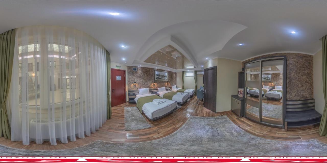 Hotel Novotheos Oradea Ngoại thất bức ảnh